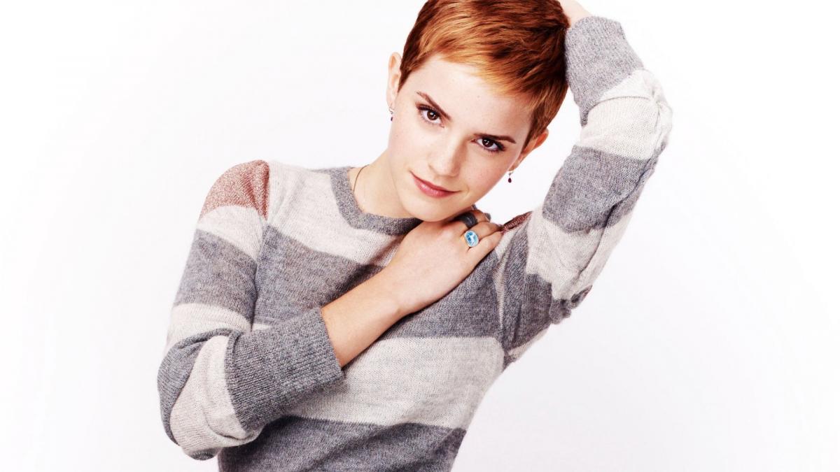 Emma Watson in a Striped Sweater (1920x1080)