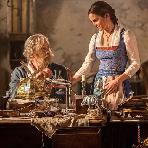 Emma Watson on the set of Beauty and the Beast 10
